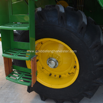 High quality Self-propelled wheat combine harvesting